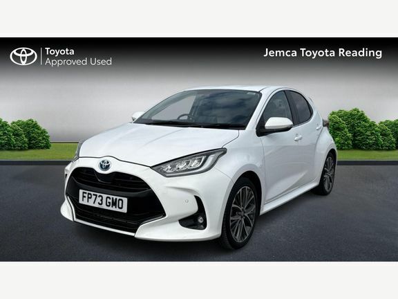 Toyota Yaris Excel White #3