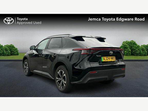Toyota bZ4X Motion Fwd Black #4