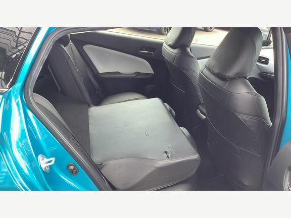 Toyota Prius+ Business Edition Plus White #17