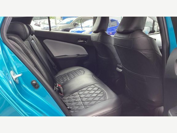 Toyota Prius+ Business Edition Plus White #8