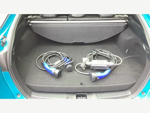 Toyota Prius+ Business Edition Plus White #23