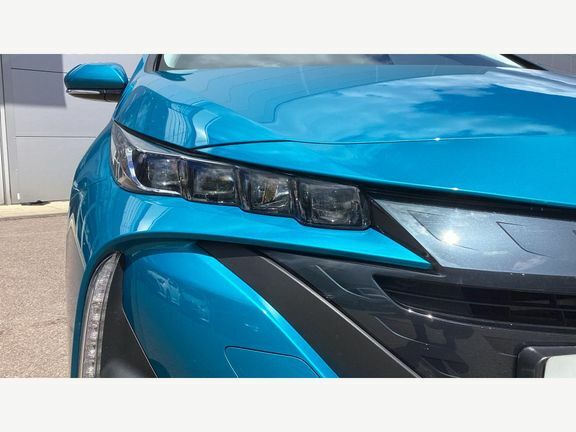 Toyota Prius+ Business Edition Plus White #19