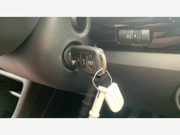 Volkswagen Up Move Up White #16