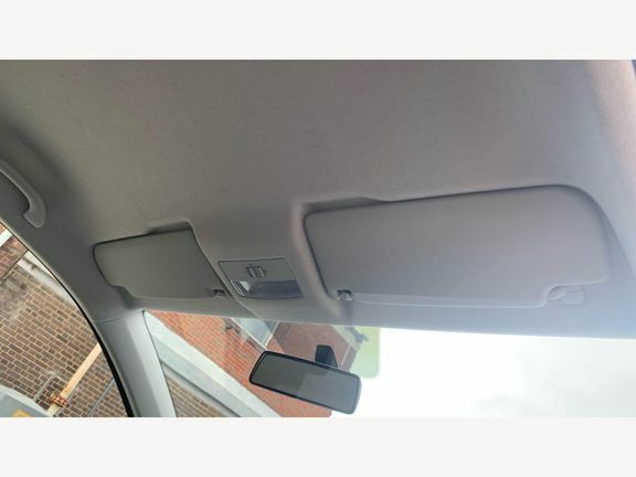 Volkswagen Up Move Up White #19