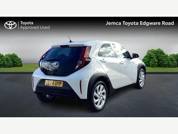 Toyota Aygo X Pure Automatic LL74UYP White #2