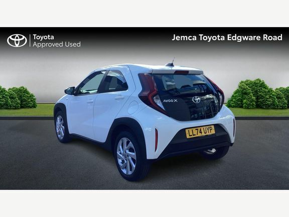 Toyota Aygo X Pure Automatic LL74UYP White #4