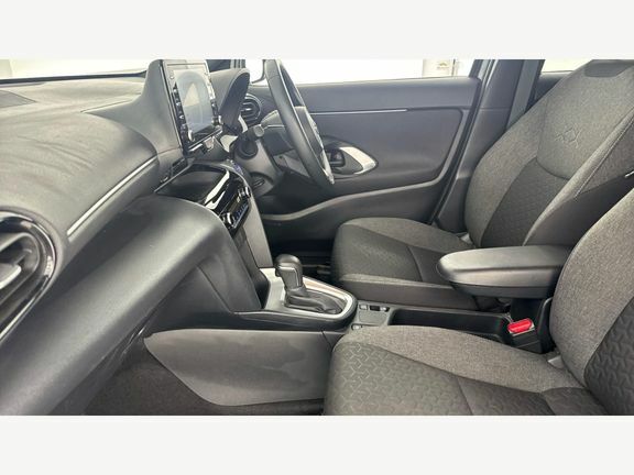 Toyota Yaris Cross Design Fwd Grey #5