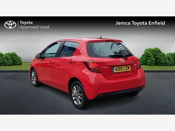 Toyota Yaris Icon 1.4D M Euro 6 Red #4