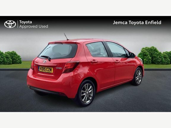 Toyota Yaris Icon 1.4D M Euro 6 Red #2