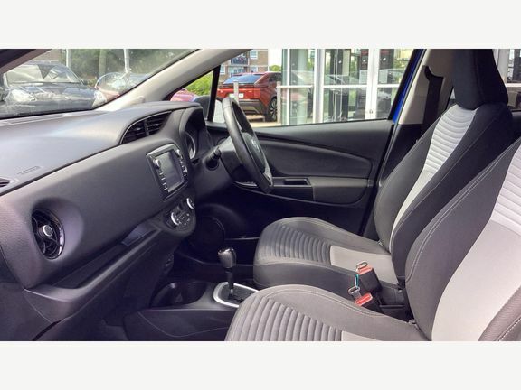 Toyota Yaris Design Hybrid CA67PDU Blue #5