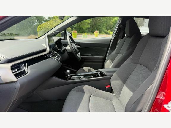Toyota C-Hr Red Edition 1.8 Hybrid Red #5
