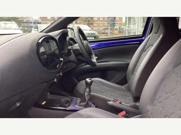 Toyota Aygo X Exclusive Manual LP72PFN Blue #5