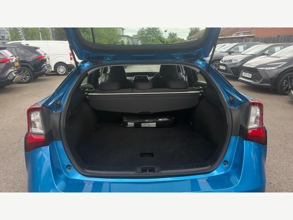 Toyota Prius Saloon Silver #13