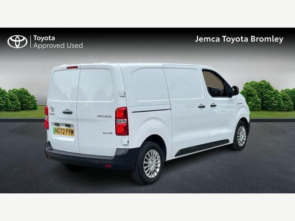 Toyota PROACE Icon L1 Ev 50Kw 11Kw 1.2T White #2