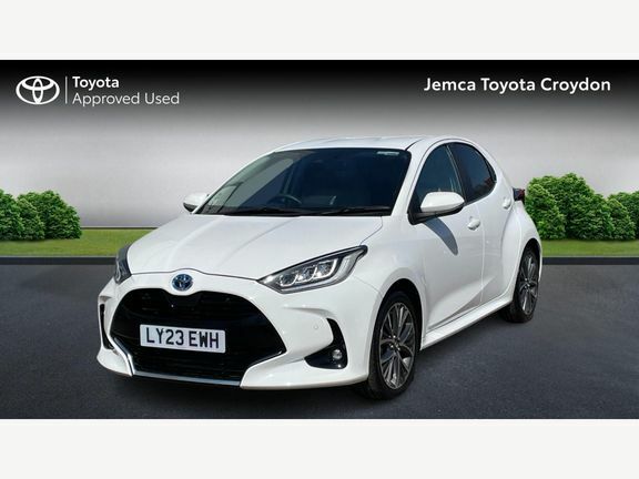 Toyota Yaris Excel White #3