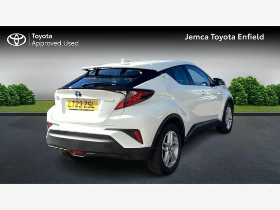 Toyota C-Hr Icon 1.8 White #2
