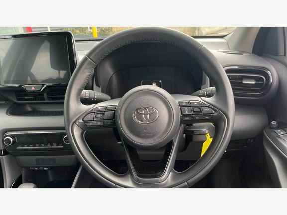 Toyota Yaris Design LF24UUB White #6