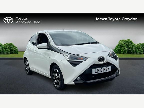 Toyota Aygo X X-plore M White
