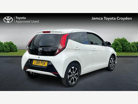 Toyota Aygo X X-plore M White #2