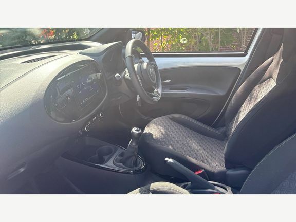 Toyota Aygo X Edge LY25KJN White #5