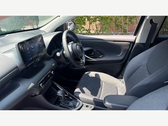 Toyota Yaris Design MV25ZVX Black #5
