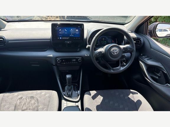Toyota Yaris Design MV25ZVX Black #6