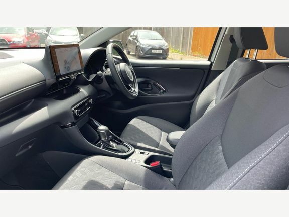 Toyota Yaris Design MV25ZWS White #5