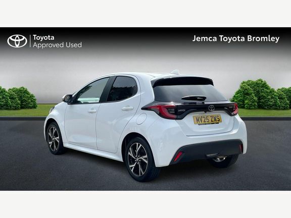 Toyota Yaris Design MV25ZWS White #4