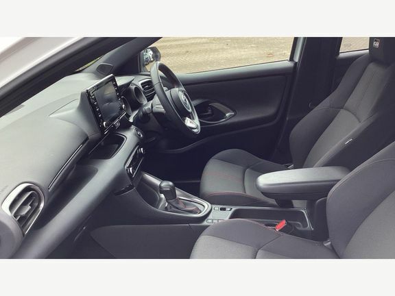 Toyota Yaris Gr Sport White #5
