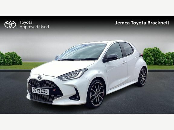 Toyota Yaris Gr Sport White #3