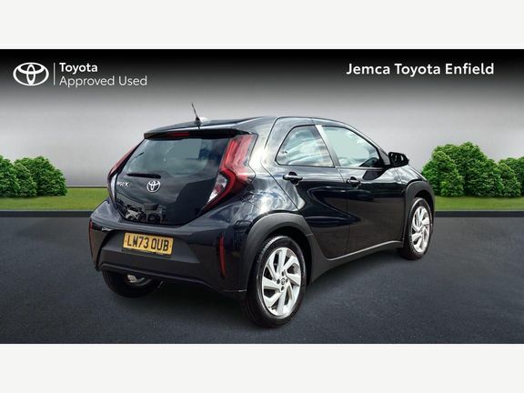 Toyota Aygo X Pure Automatic LM73OUB Black #2