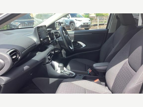 Toyota Yaris Design CF73LFX Silver #5