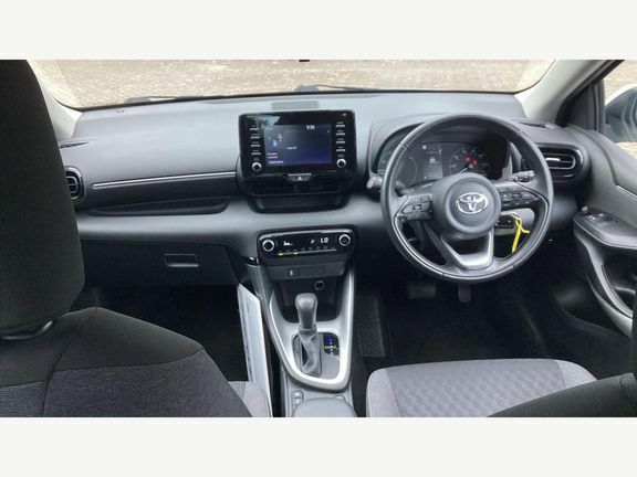 Toyota Yaris Yaris Icon 1.5 Hybrid CY70AZG White #6