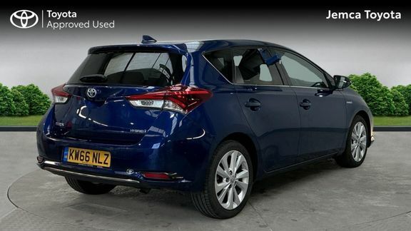 Toyota Auris Excel 1.8Cvt Blue #4