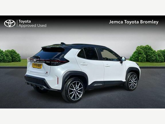 Toyota Yaris Cross Gr Sport Fwd LY75NXE White #2