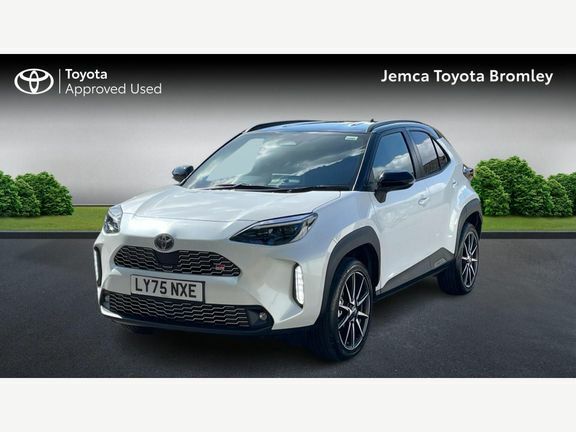 Toyota Yaris Cross Gr Sport Fwd LY75NXE White #3