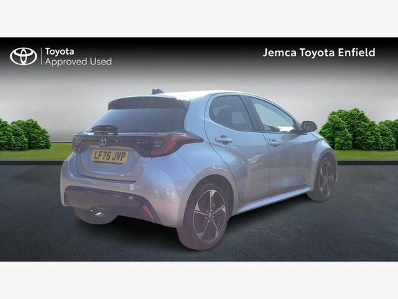 Toyota Yaris Excel Silver #2