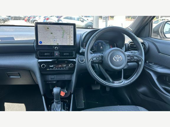 Toyota Yaris Cross Design Fwd White #6