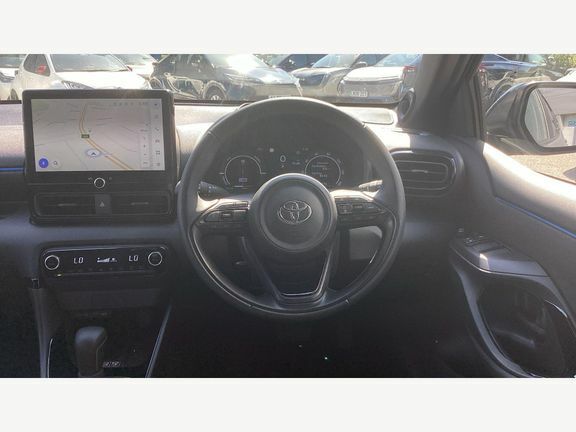 Toyota Yaris Premiere Edition Silver #6
