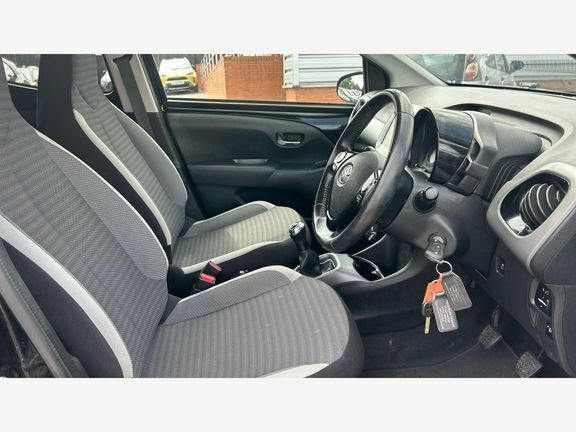 Toyota Aygo X X-style Red #12