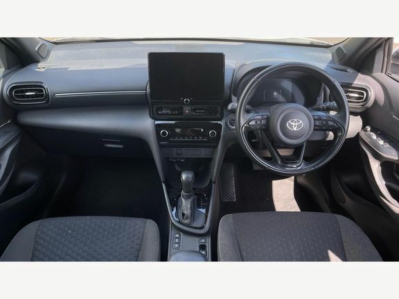 Toyota Yaris Cross Design Fwd White #6