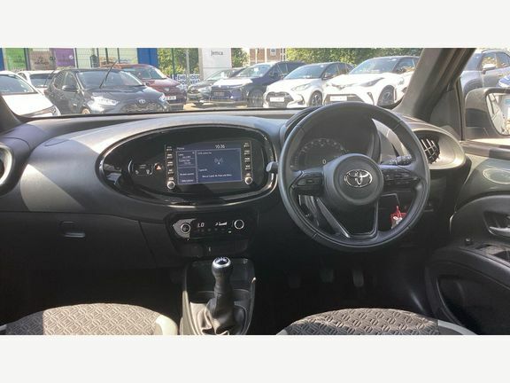 Toyota Aygo X Edge Manual LM23WTZ Green #6