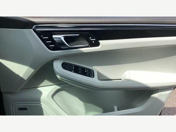 Porsche Macan Suv 3.0 Td V6 S 201616 White #32