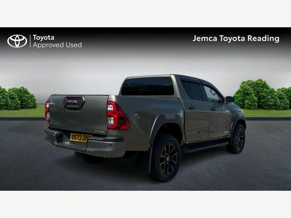 Toyota HILUX Invincible X Dc 2.8D DS73ZPZ Brown #2