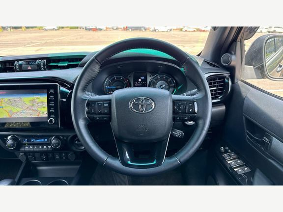 Toyota HILUX Invincible X Dc 2.8D DS73ZPZ Brown #6