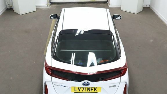 Toyota Prius+ Hatchback Black #7