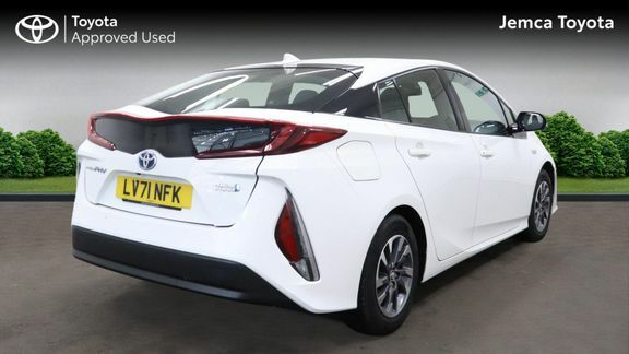 Toyota Prius+ Business Edition 1.8 White #4