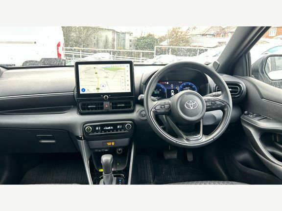 Toyota Yaris Excel White #5
