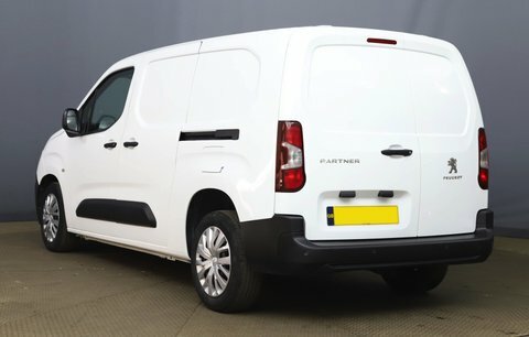 Peugeot Partner Professional Premium 850 White #2