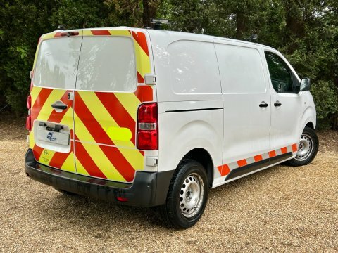 Vauxhall Vivaro Edition 2900 L1 FP69YYE White #2